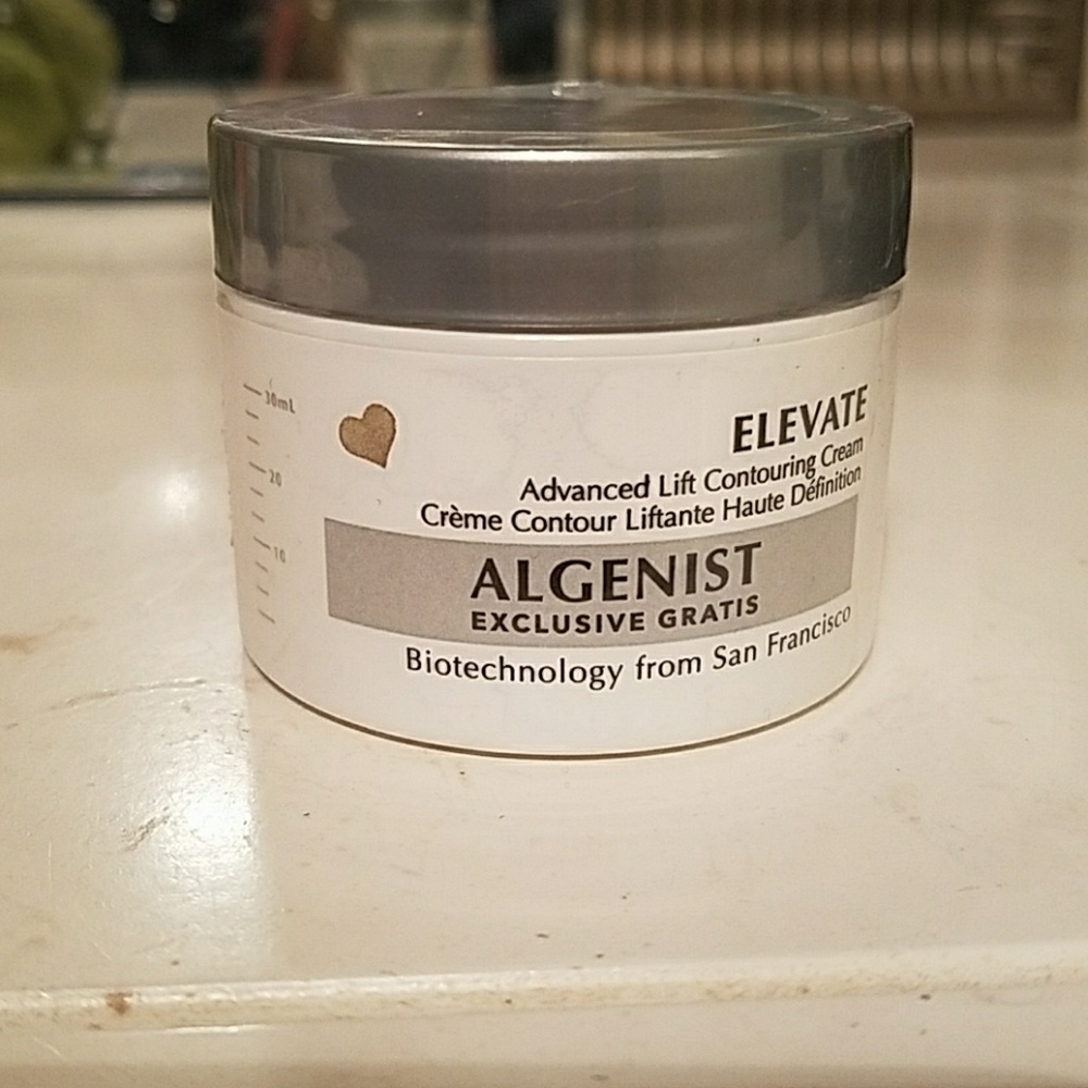 Almost lift contouring face cream